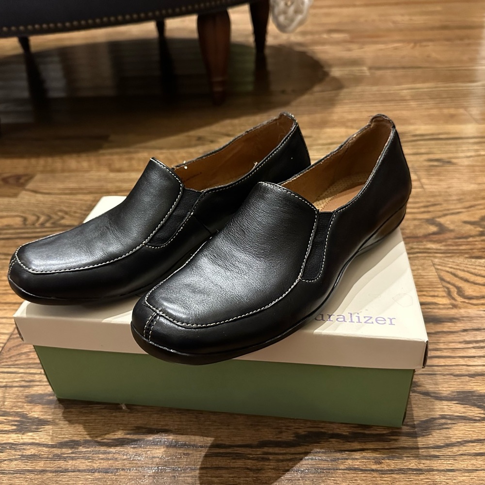 Naturalizer Black Slip on